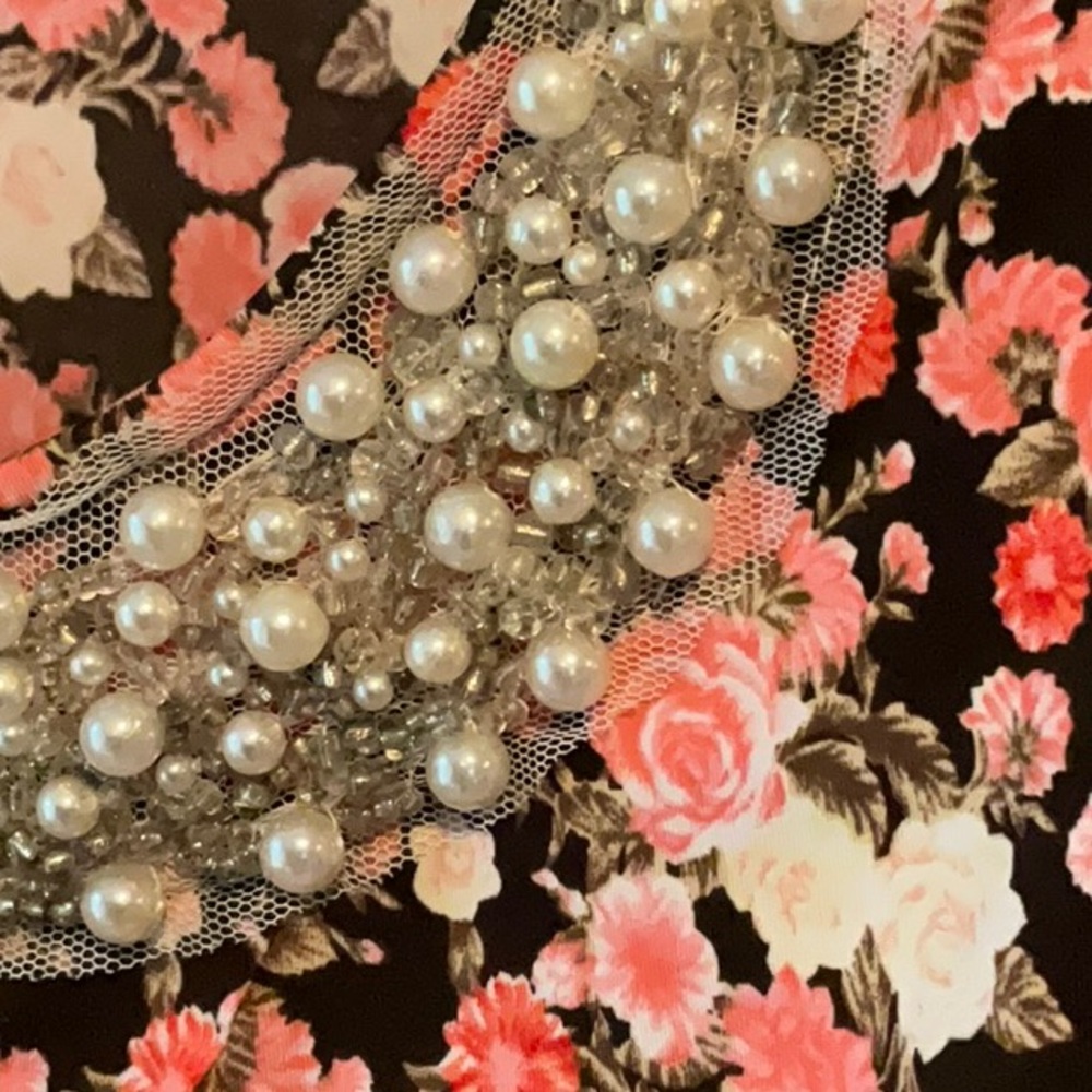 Fun and dressy, super comfy bejeweled floral tank! - Picture 2 of 6
